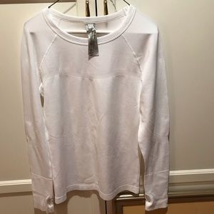 Classic Lorna Jane activewear shirt.SizeM.